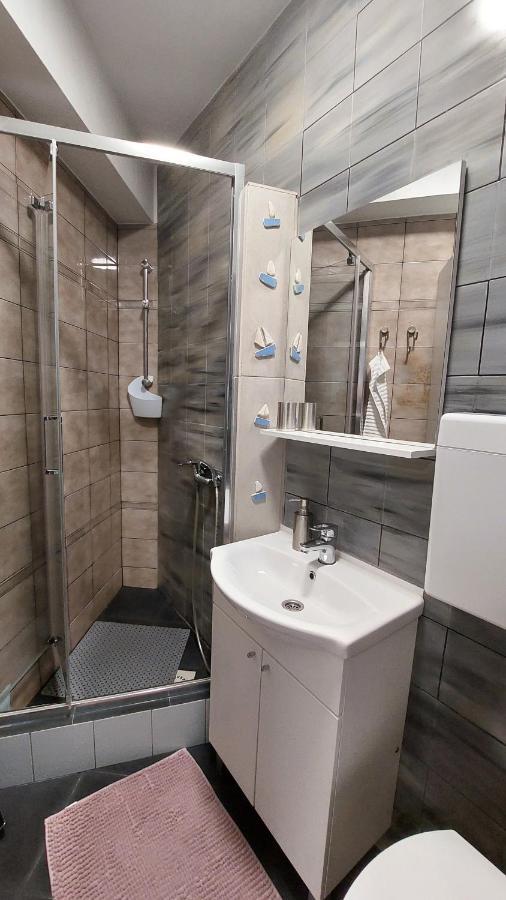 Holiday Home Zora - Family Vacation House Near Protected Area Of The Nature Park Kamenjak, With Green Yard, Wifi, Air-Con Premantura Dış mekan fotoğraf